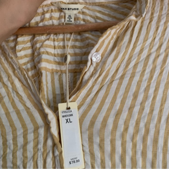 ✨ 2 for 15 ✨ Textured Button Down Shirt - Picture 7 of 9